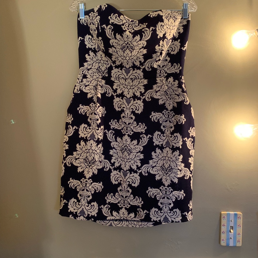 Pattern dress